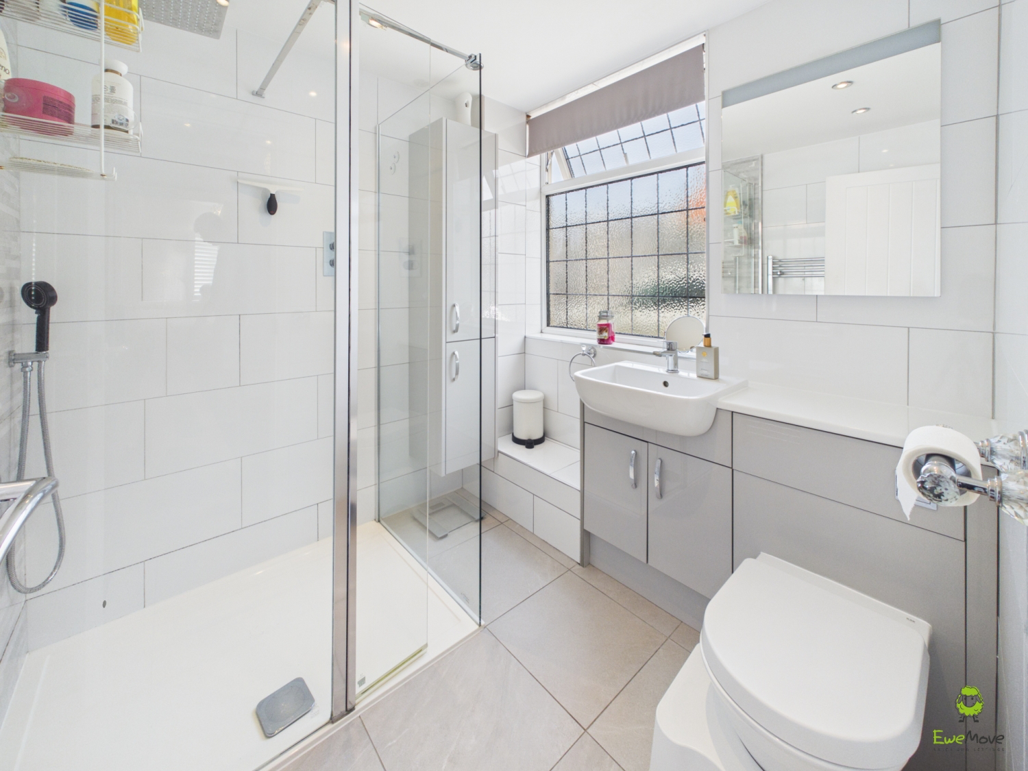 Presented by Clinton at EweMove Bexleyheath and Dartford
Boroughs
