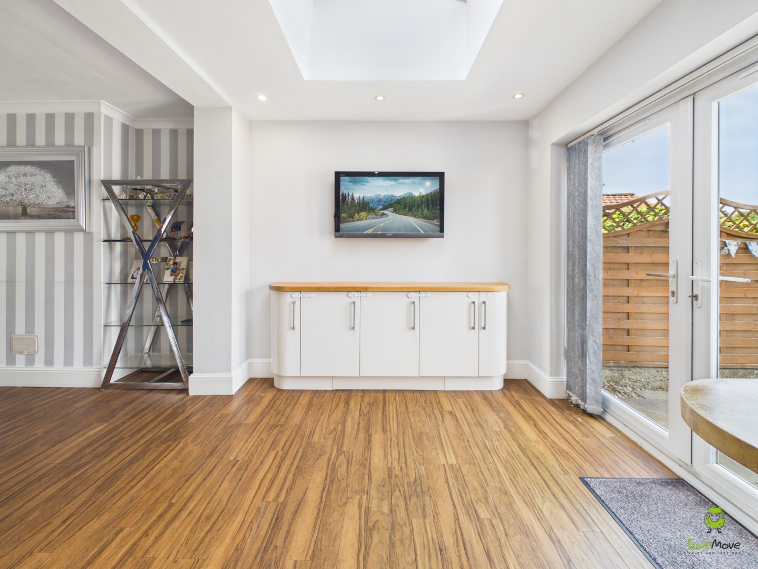 Presented by Clinton at EweMove Bexleyheath and Dartford
Boroughs
