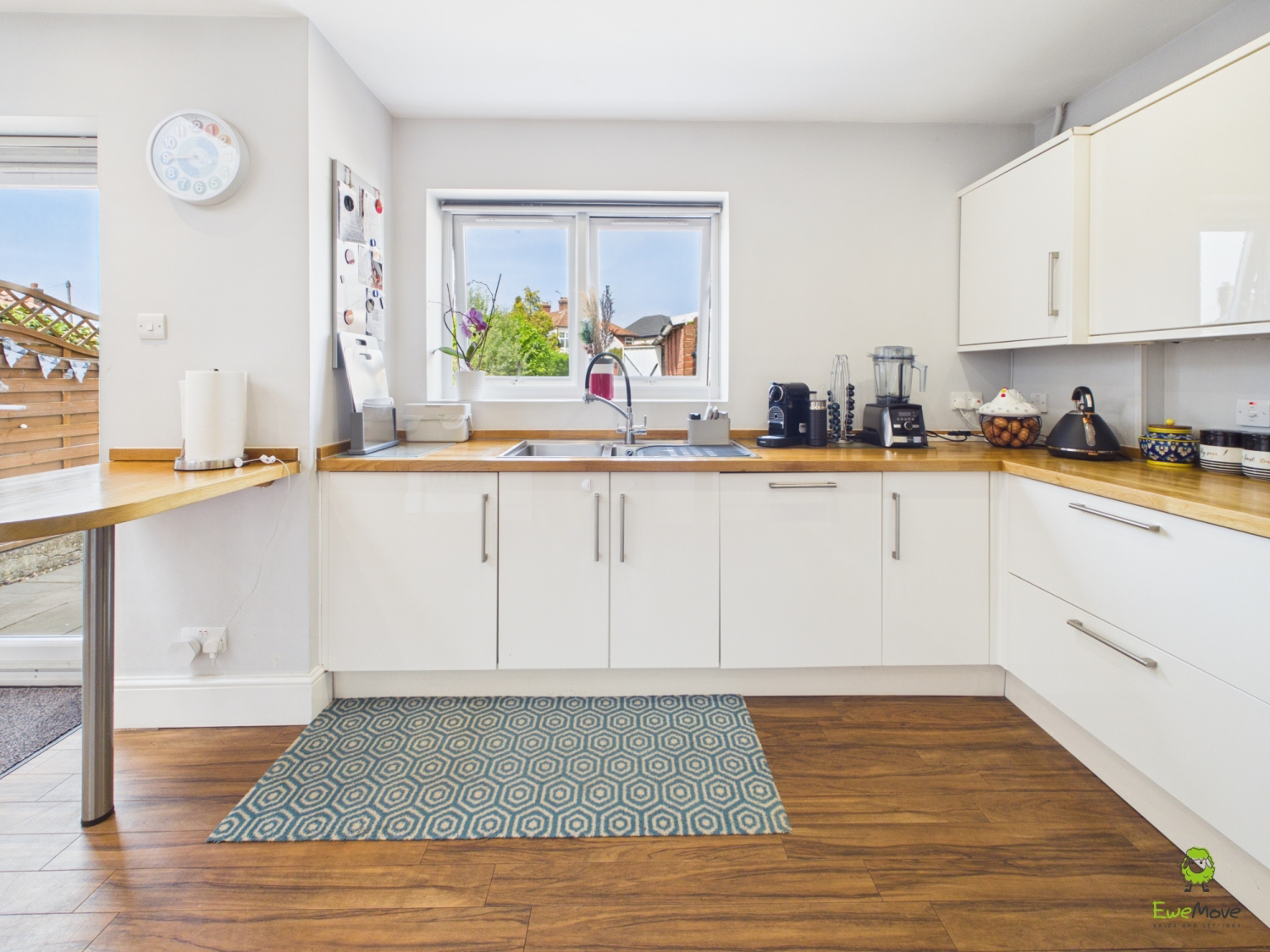 Presented by Clinton at EweMove Bexleyheath and Dartford
Boroughs
