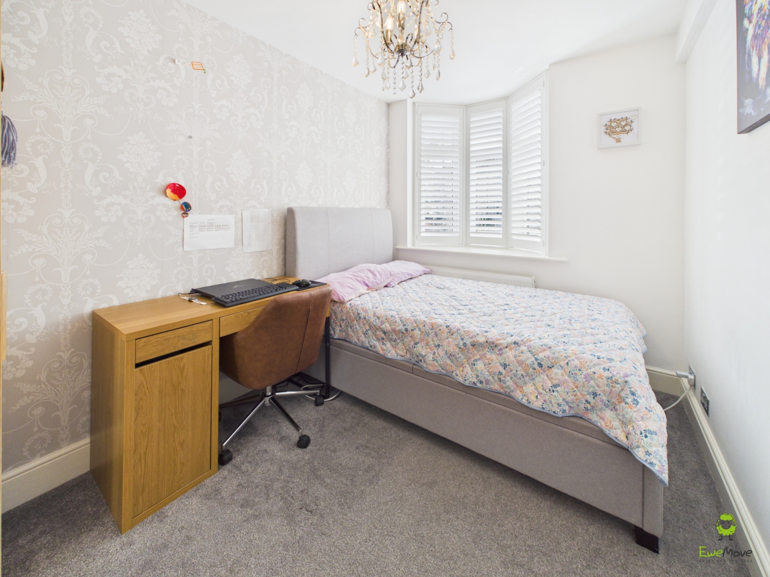 Presented by Clinton at EweMove Bexleyheath and Dartford
Boroughs

