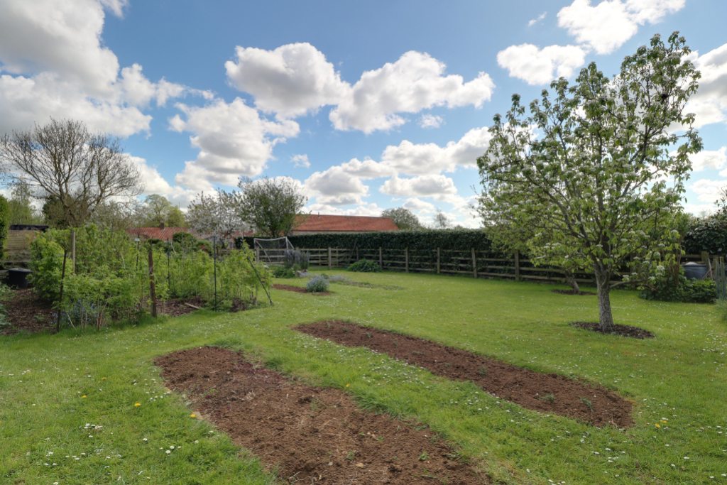 Grange Paddock, Barrowby, Grantham, Lincs, photo 19