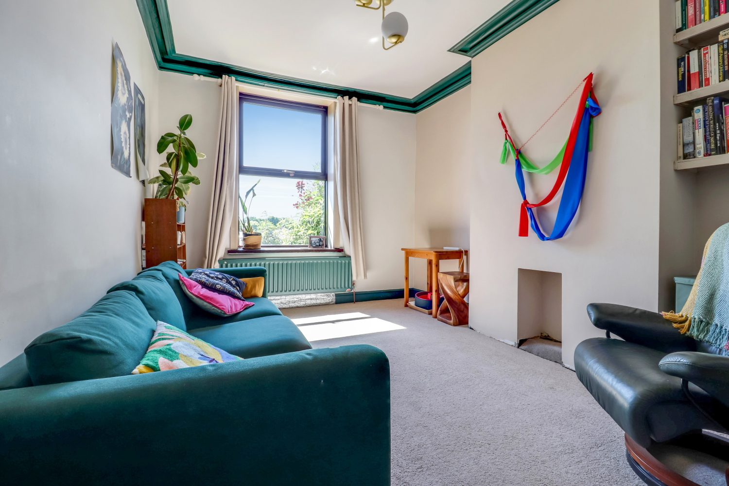 NEW HEY ROAD, HUDDERSFIELD, HD3, photo 2