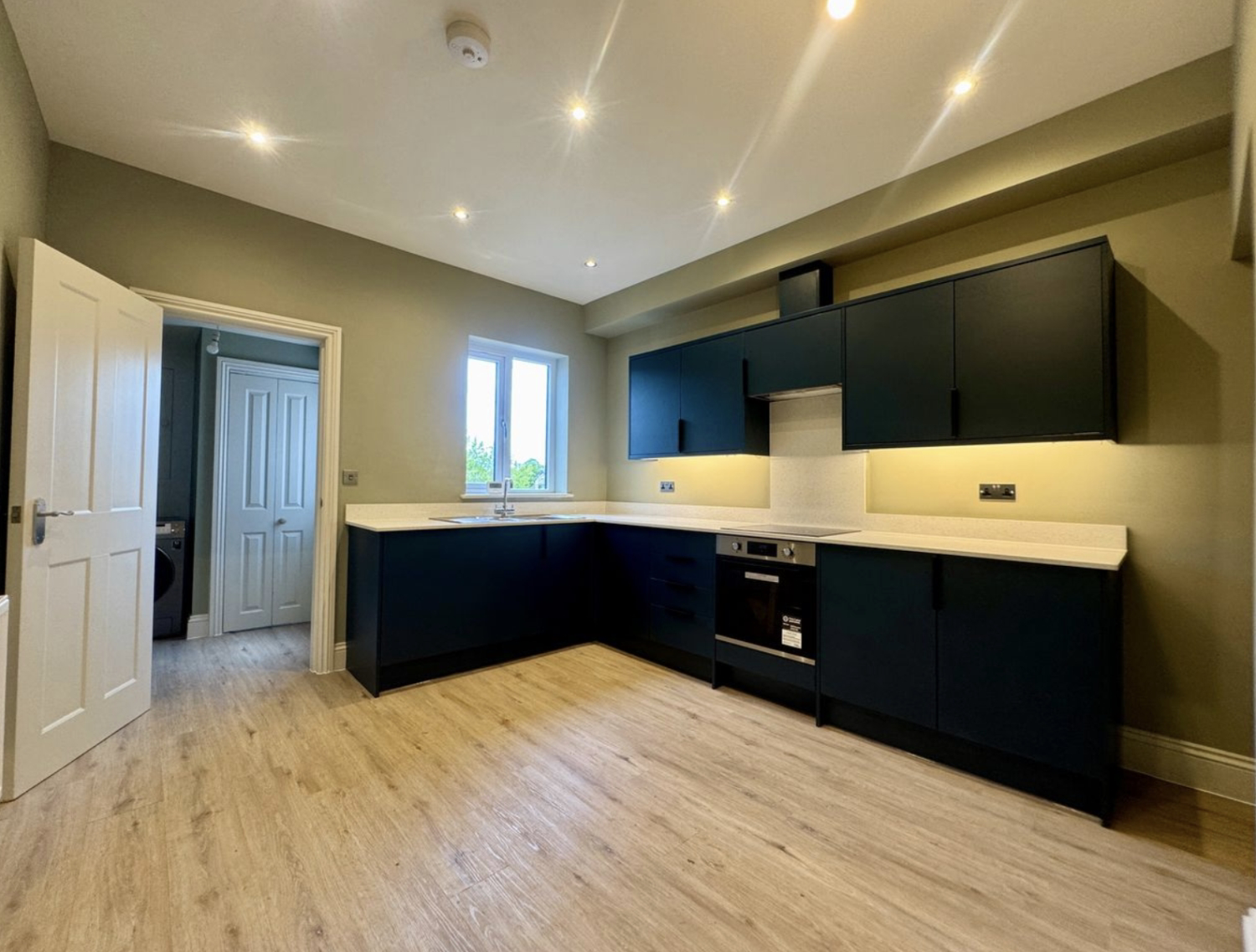 Hands Road, Sheffield, South Yorkshire, S10, photo 4