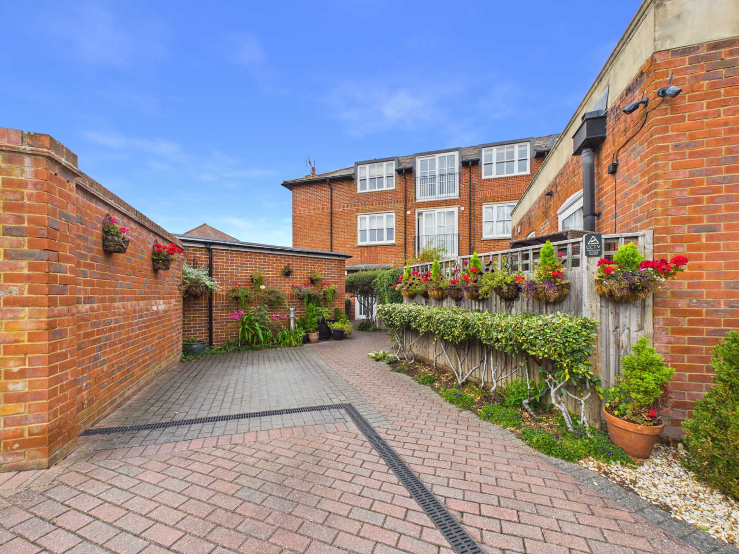 Lutidine House, Newark Lane, Ripley, Ripley, Woking, Surrey, GU23, photo 6