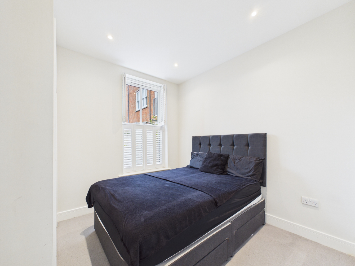 Lutidine House, Newark Lane, Ripley, Ripley, Woking, Surrey, GU23, photo 3