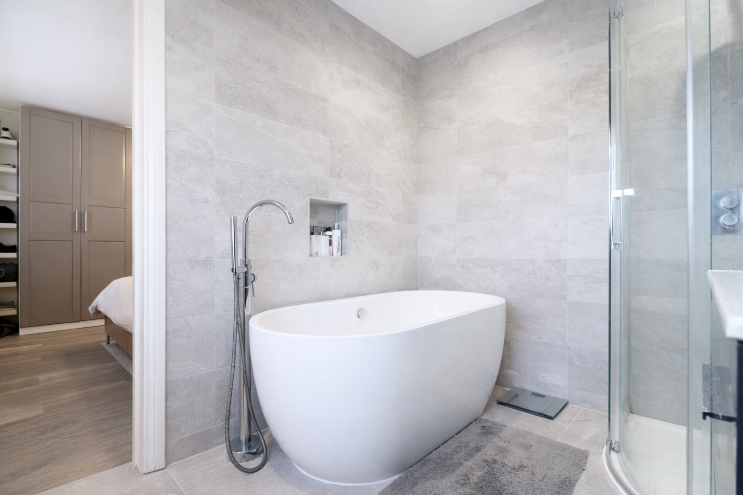 BOURNE VALE, HAYES, BROMLEY, KENT, BR2, photo 17