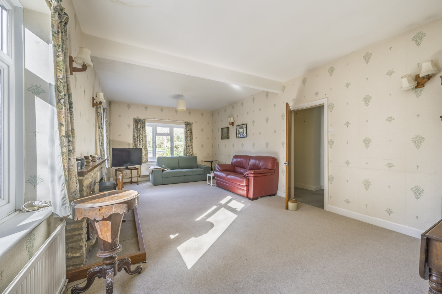 Cirencester Road, South Cerney, photo 4