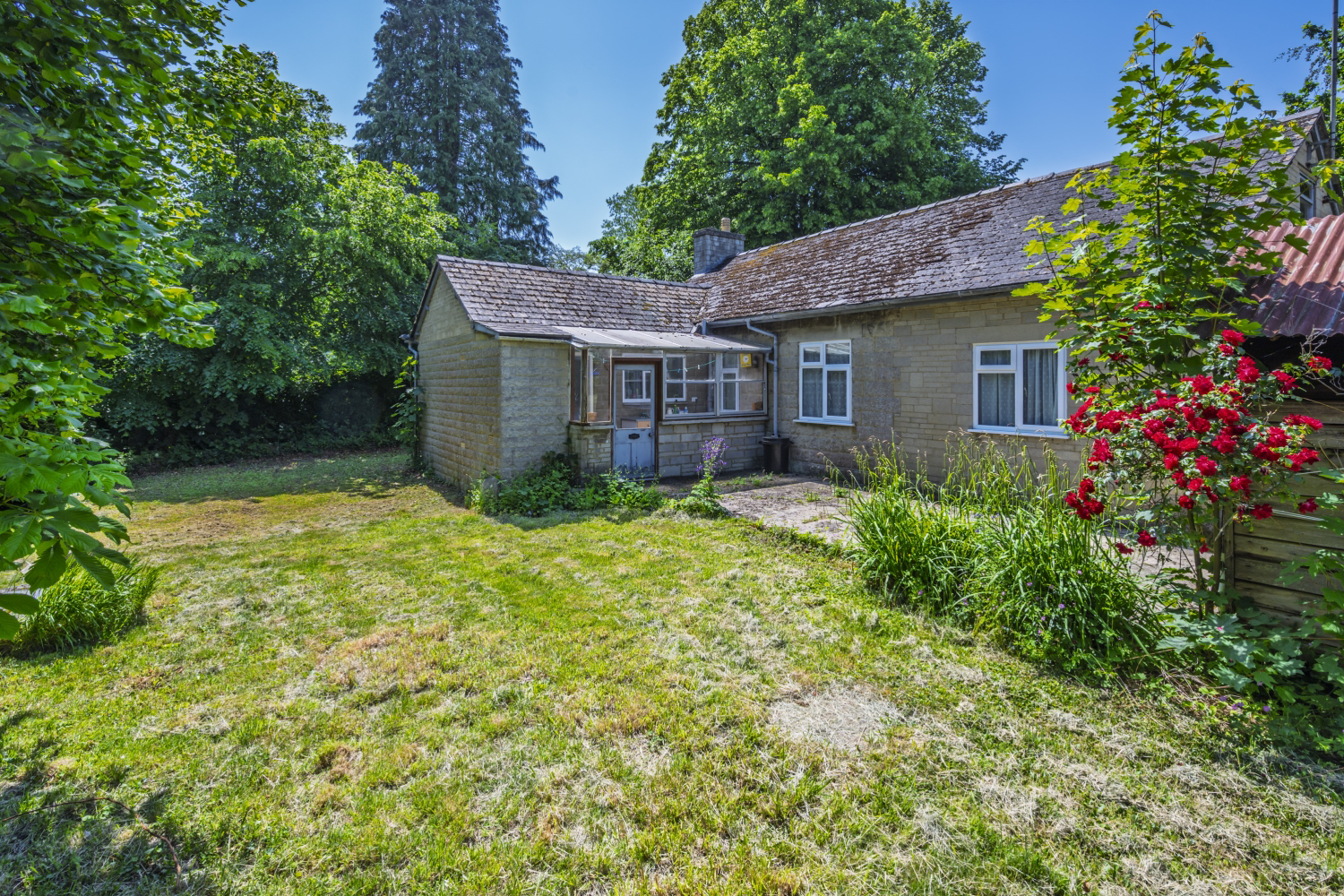 Cirencester Road, South Cerney, photo 13
