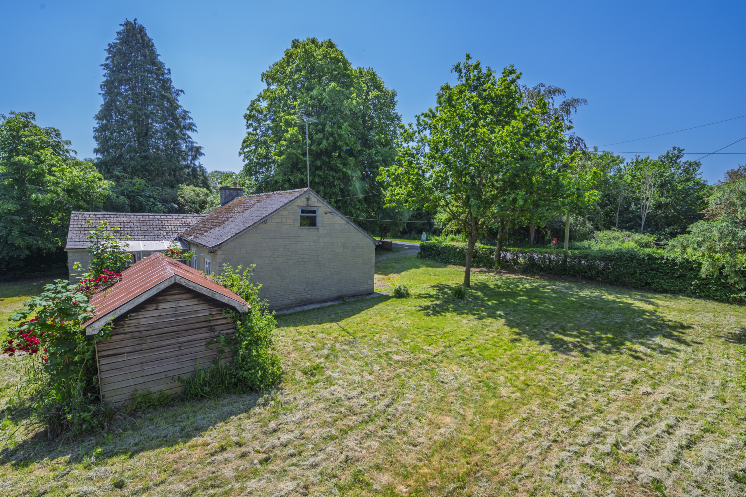 Cirencester Road, South Cerney, photo 3