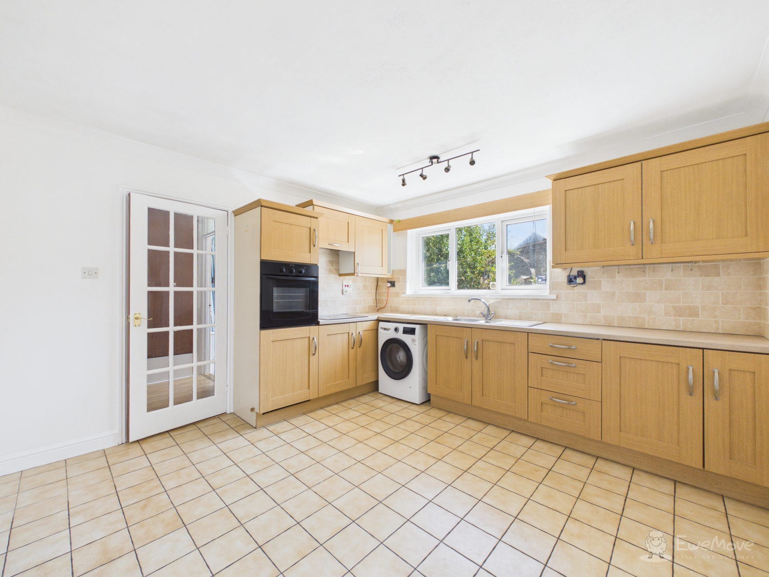 Highwood Crescent, Gazeley, Newmarket, Suffolk, CB8, photo 8