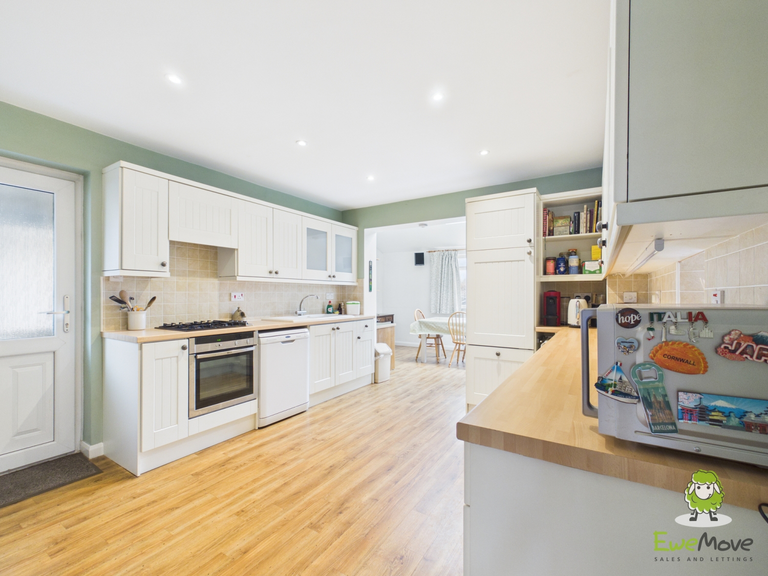 NEVILLE CLOSE, BASINGSTOKE, HAMPSHIRE, RG21, photo 4