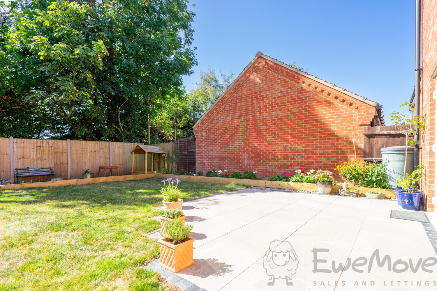 Blazey Drive, Wymondham, Norfolk, NR18, photo 2