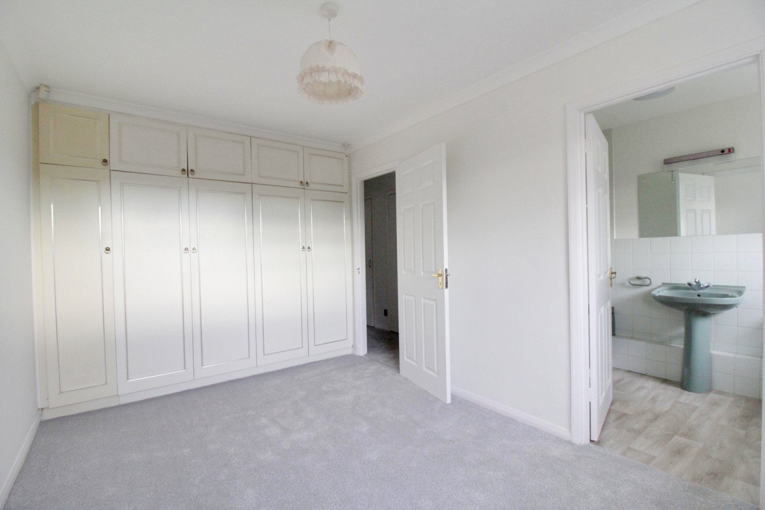Cubitts Close, Welwyn, Hertfordshire, AL6, photo 3