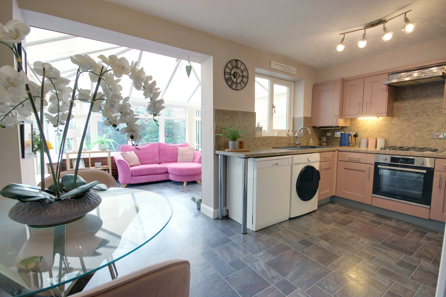 42 Chester Avenue, Beverley, photo 3