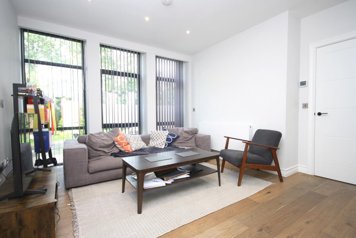 4 Littleworth Road, Esher, Surrey, KT10, photo 4