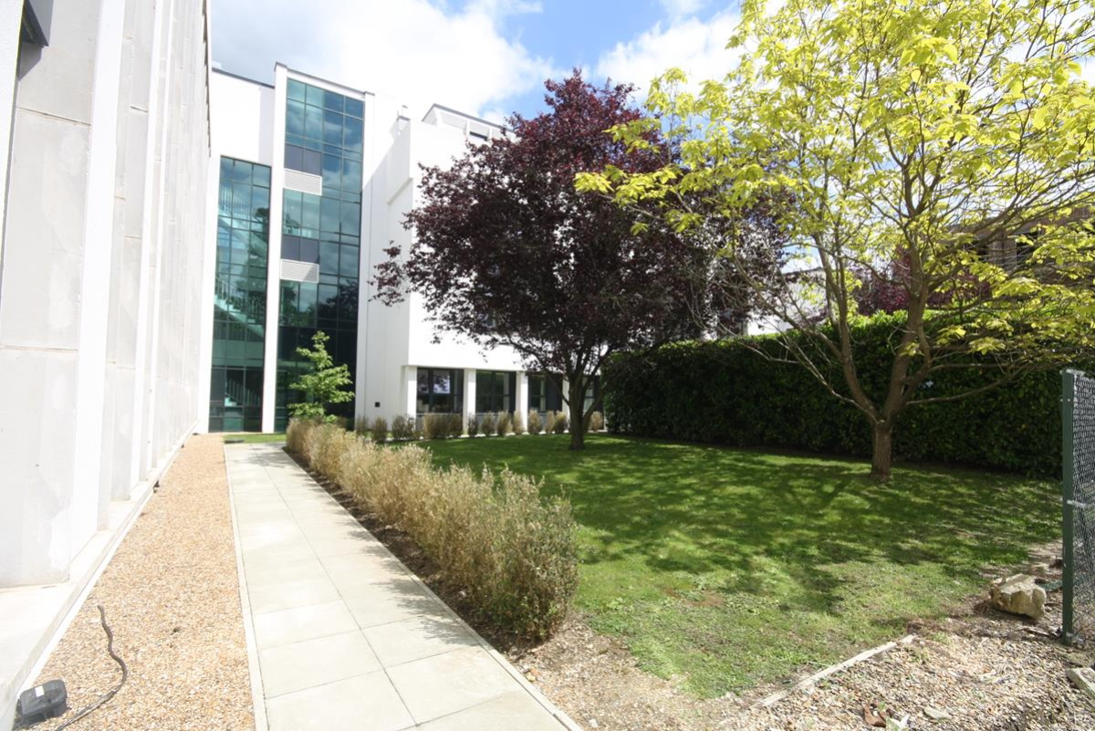 4 Littleworth Road, Esher, Surrey, KT10, photo 10