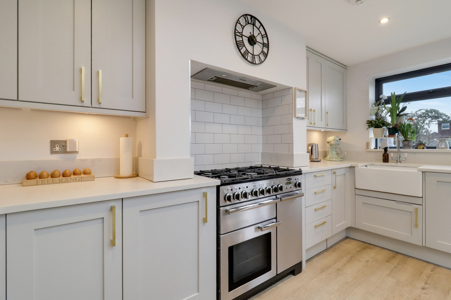 20 SHEPHERDS LANE, GUILDFORD, photo 4