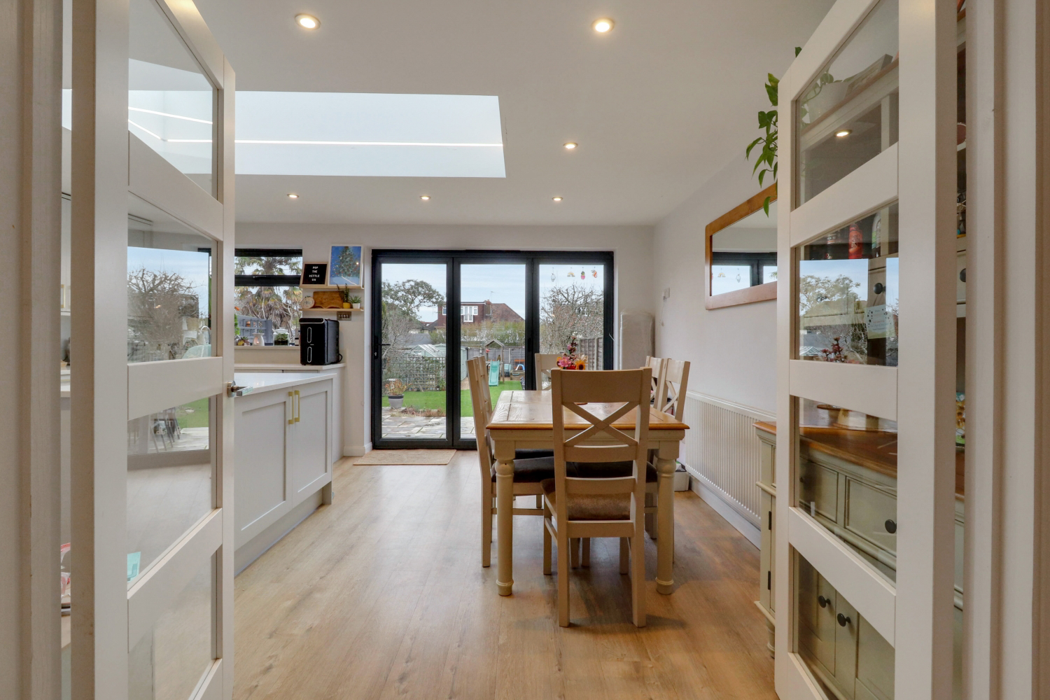 20 SHEPHERDS LANE, GUILDFORD, photo 5