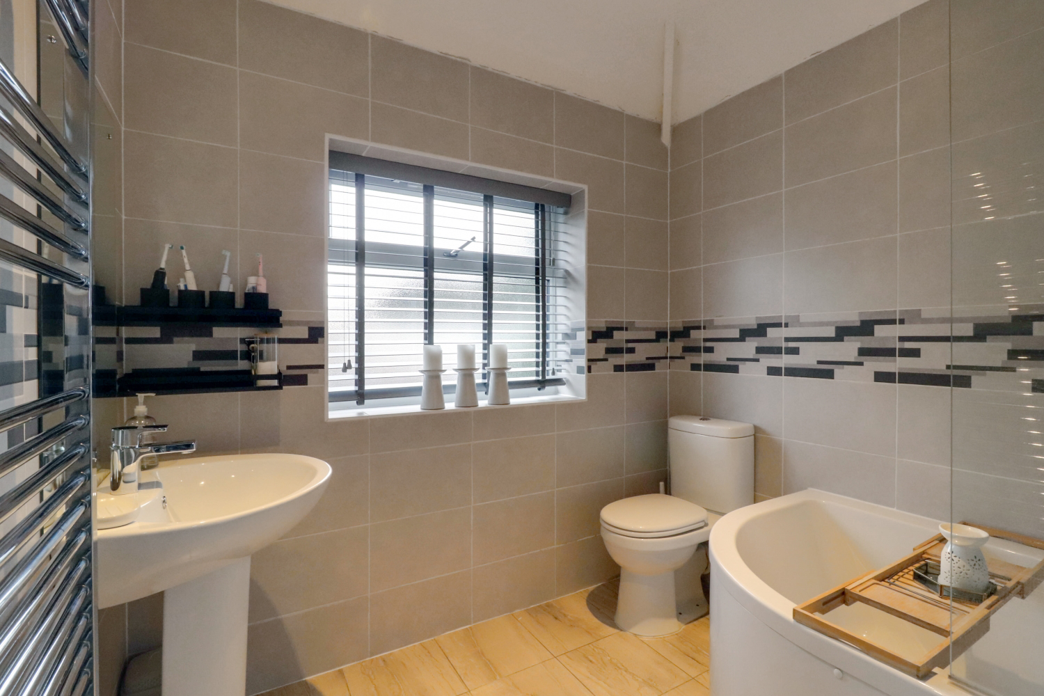 20 SHEPHERDS LANE, GUILDFORD, photo 17