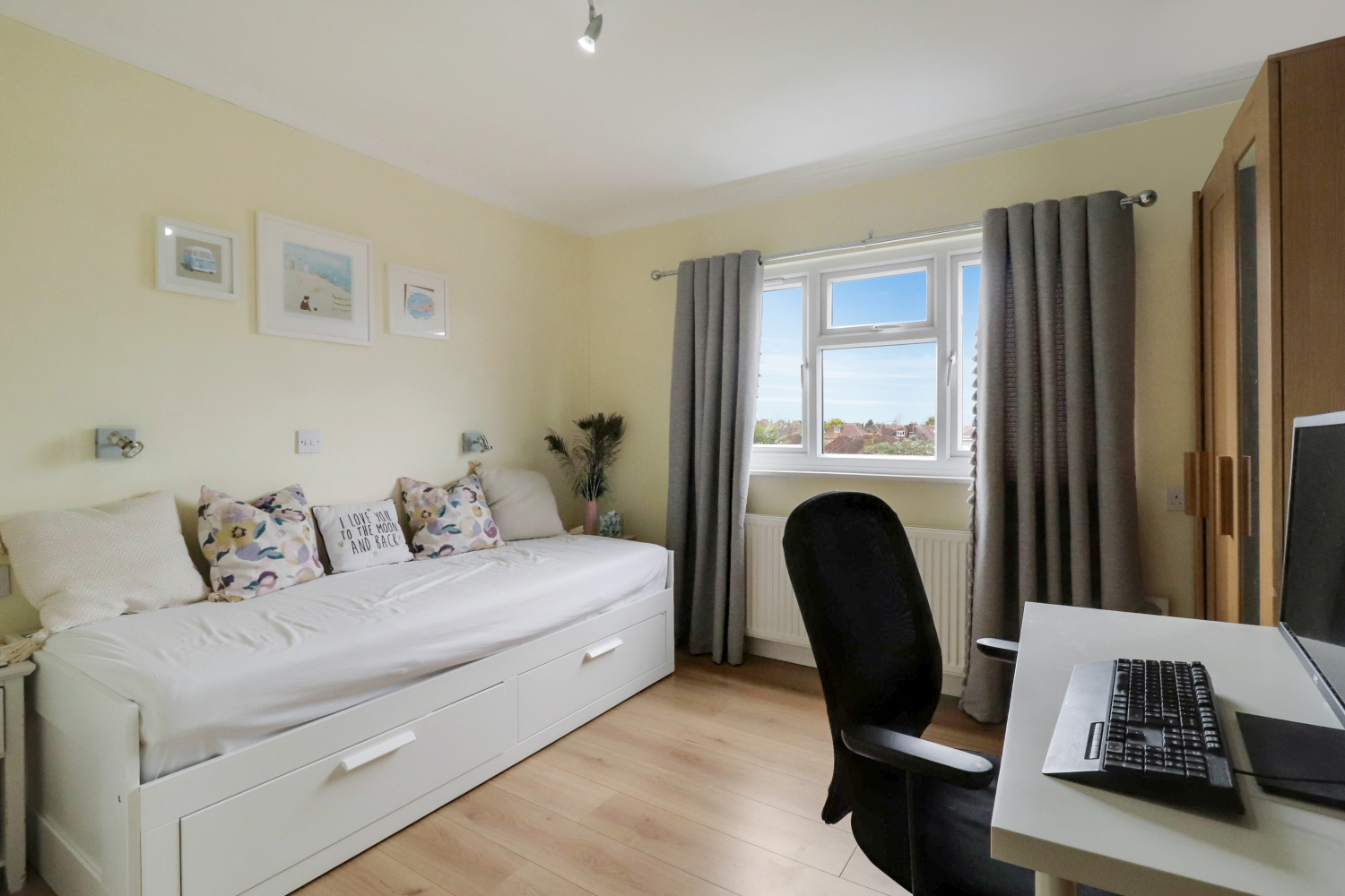 20 SHEPHERDS LANE, GUILDFORD, photo 20