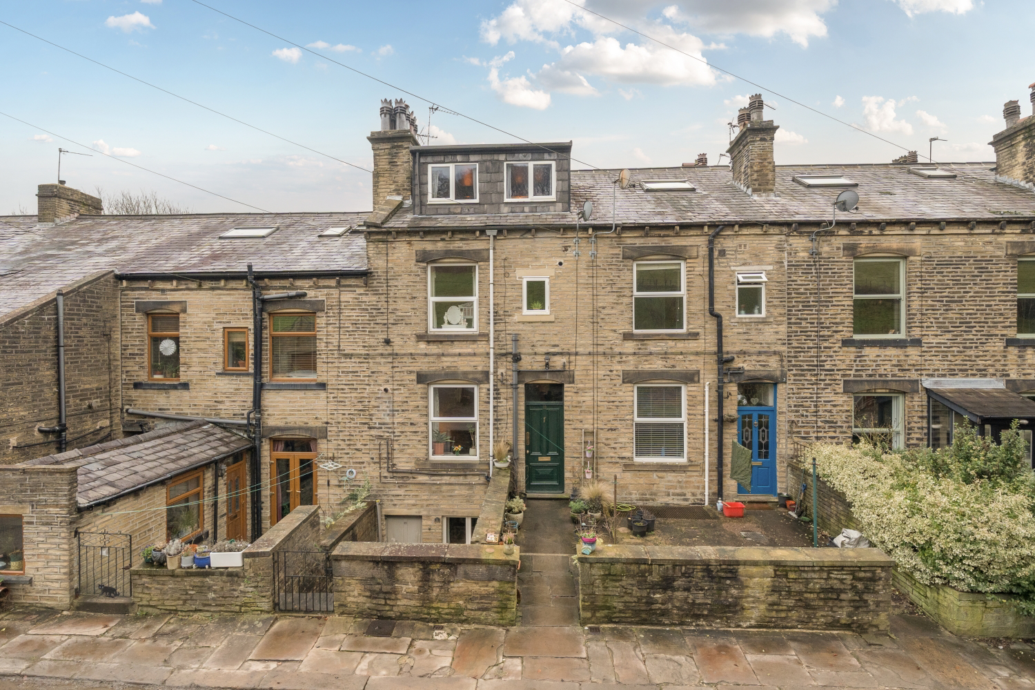 Bank View, Luddendenfoot