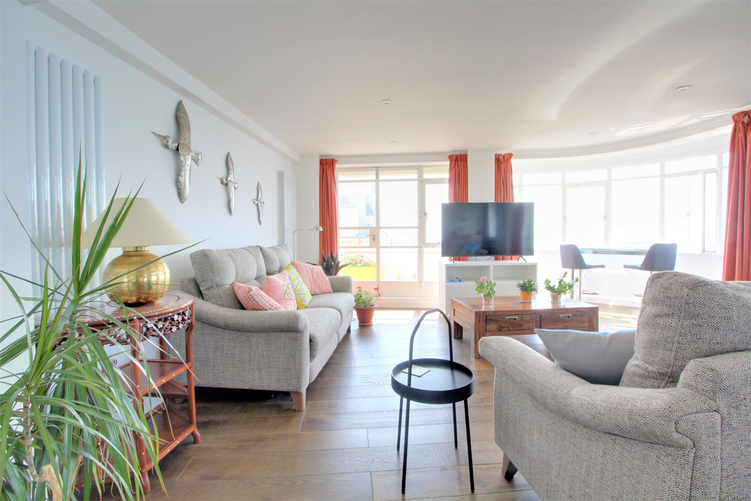 Embassy Court, Kings Road, Brighton, East Sussex, BN1, photo 5