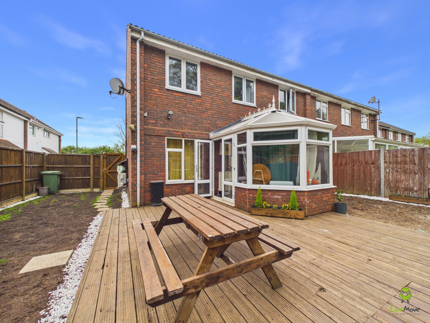 Presented by Nicoleta at EweMove Bexleyheath and Dartford
Boroughs
