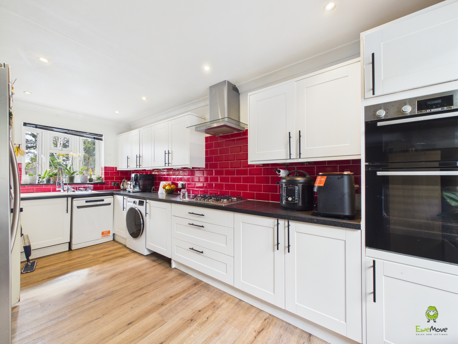 Presented by Nicoleta at EweMove Bexleyheath and Dartford
Boroughs
