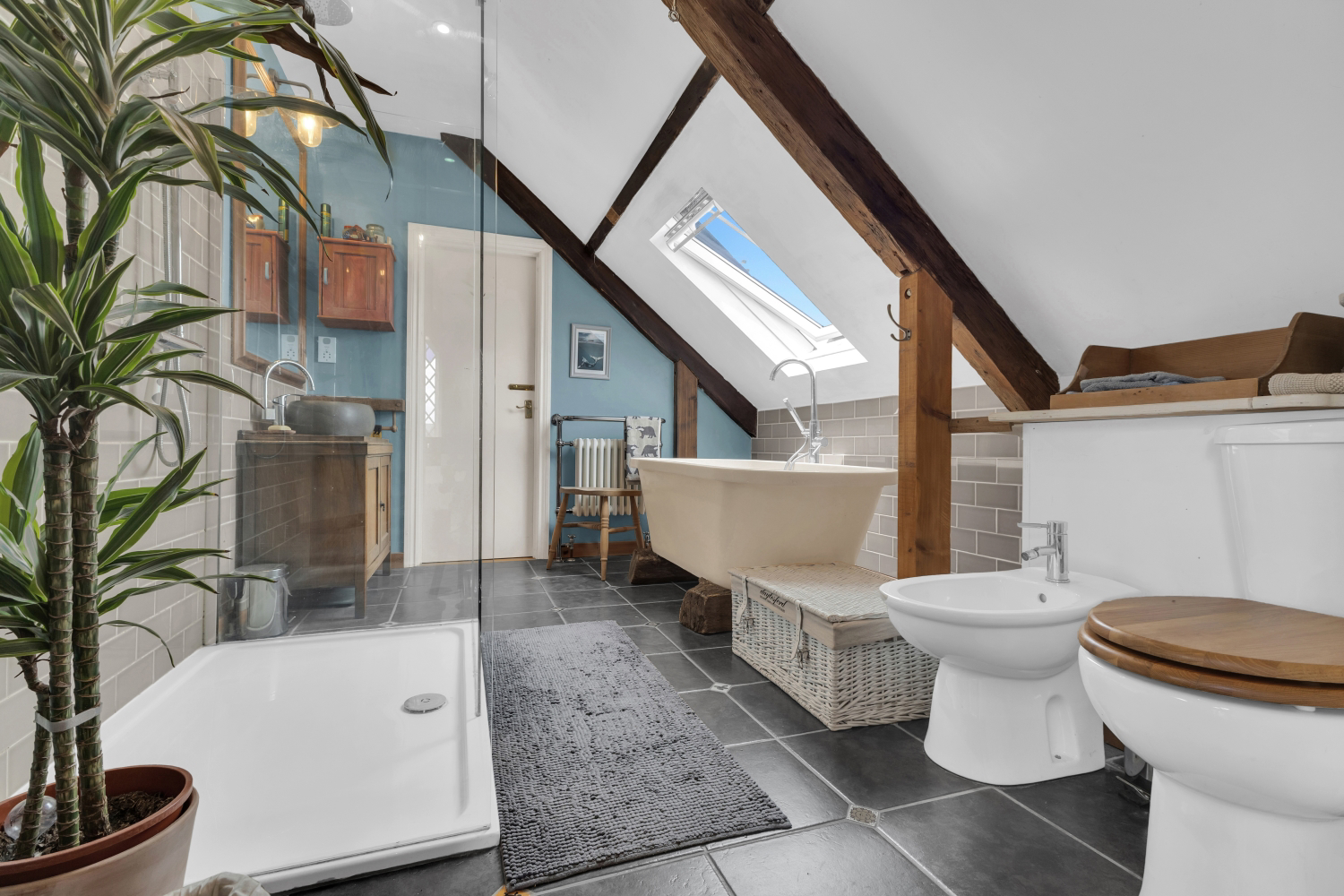 Ensuite