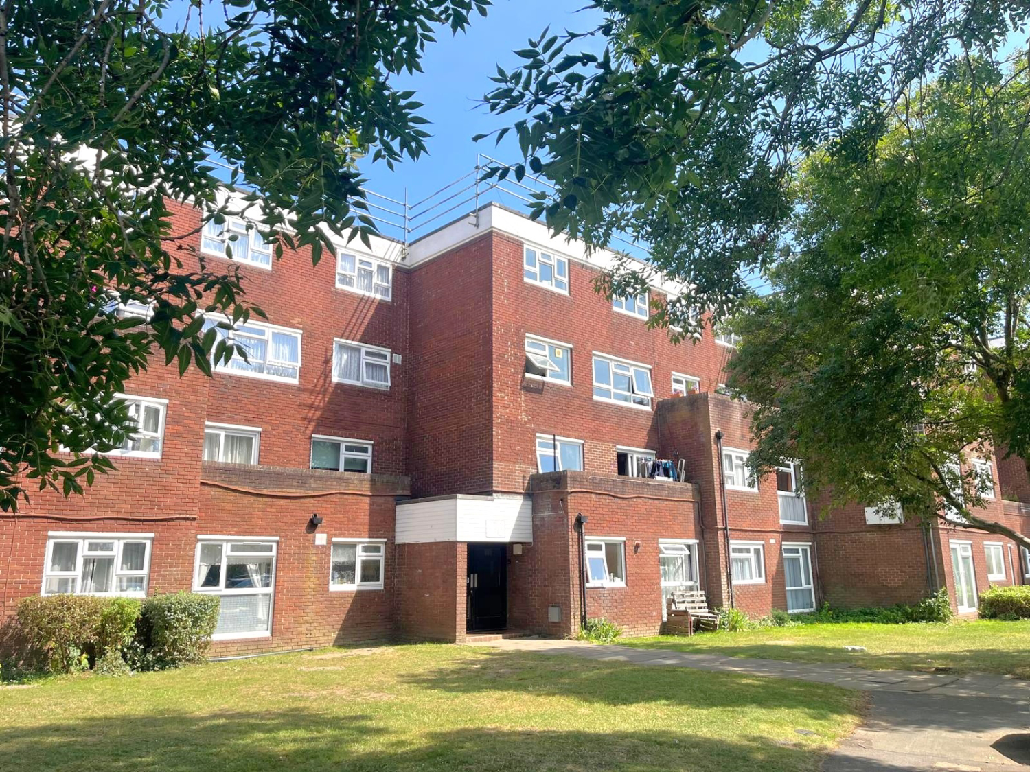 Hazelmere Close, Leatherhead, Surrey, KT22