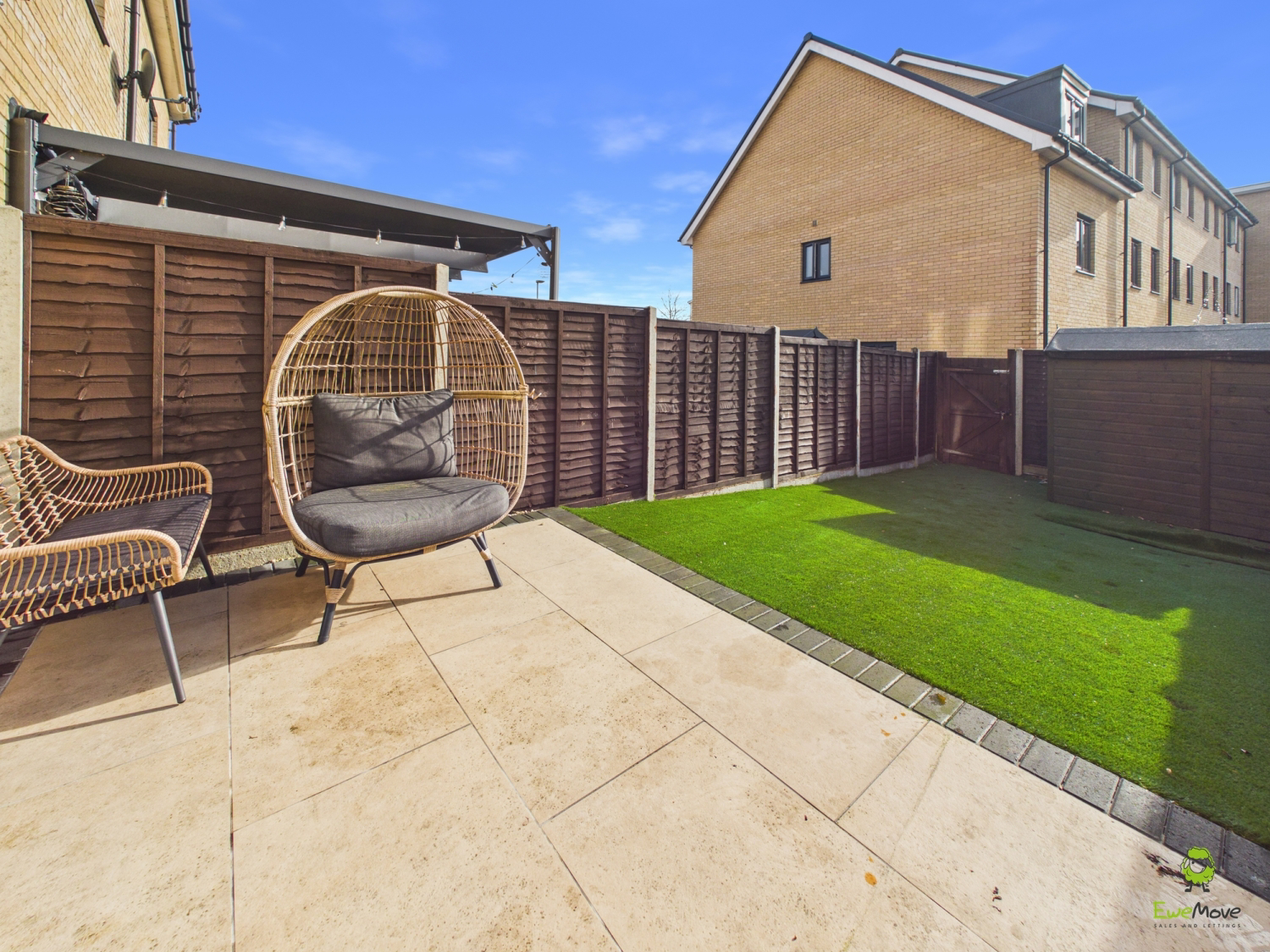Fairlawn Crescent, Greenhithe, Kent, DA9