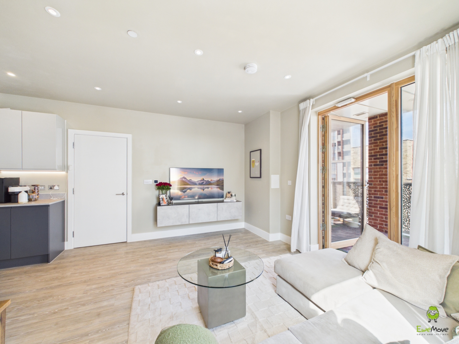 Crane Court, 2 Kite Close, London, Kent, SE2, photo 3