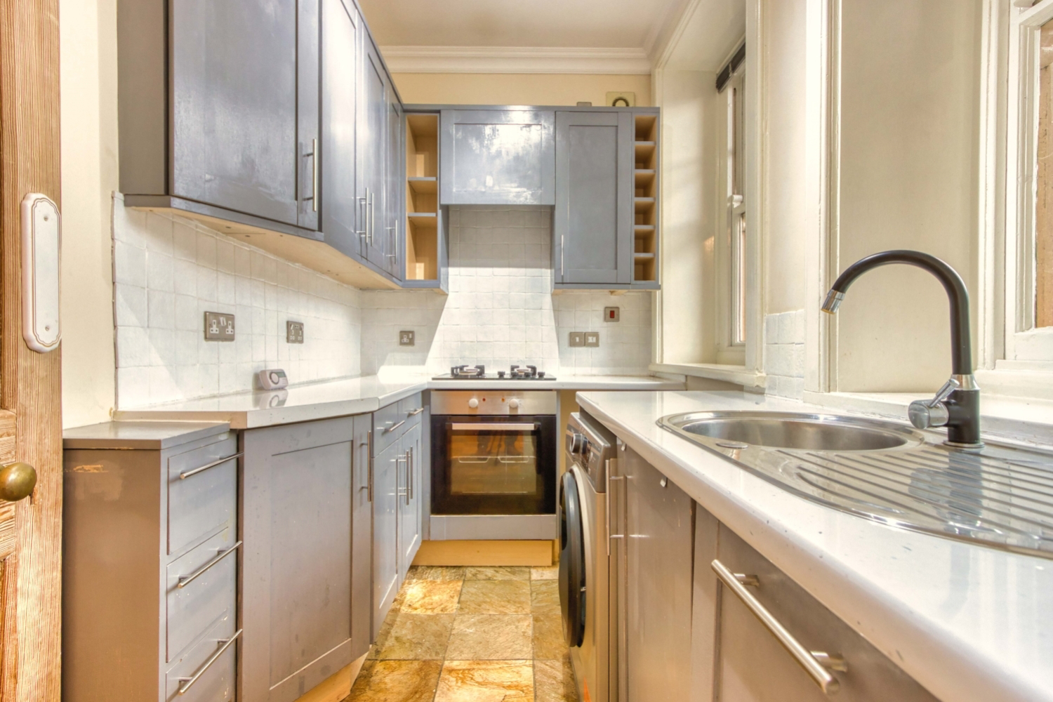 6 The Clockhouse Graham Way, Cotford St. Luke, Taunton, photo 3
