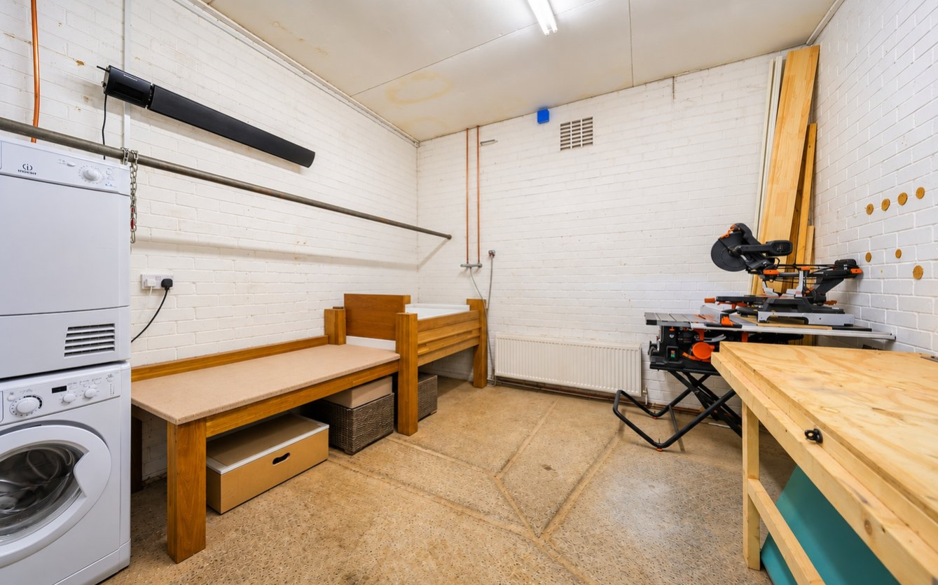Manor Road, Wales, Sheffield, South Yorkshire, S26, photo 18