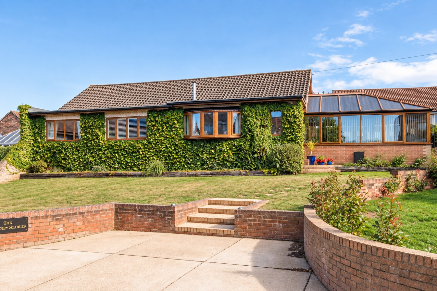 Manor Road, Wales, Sheffield, South Yorkshire, S26