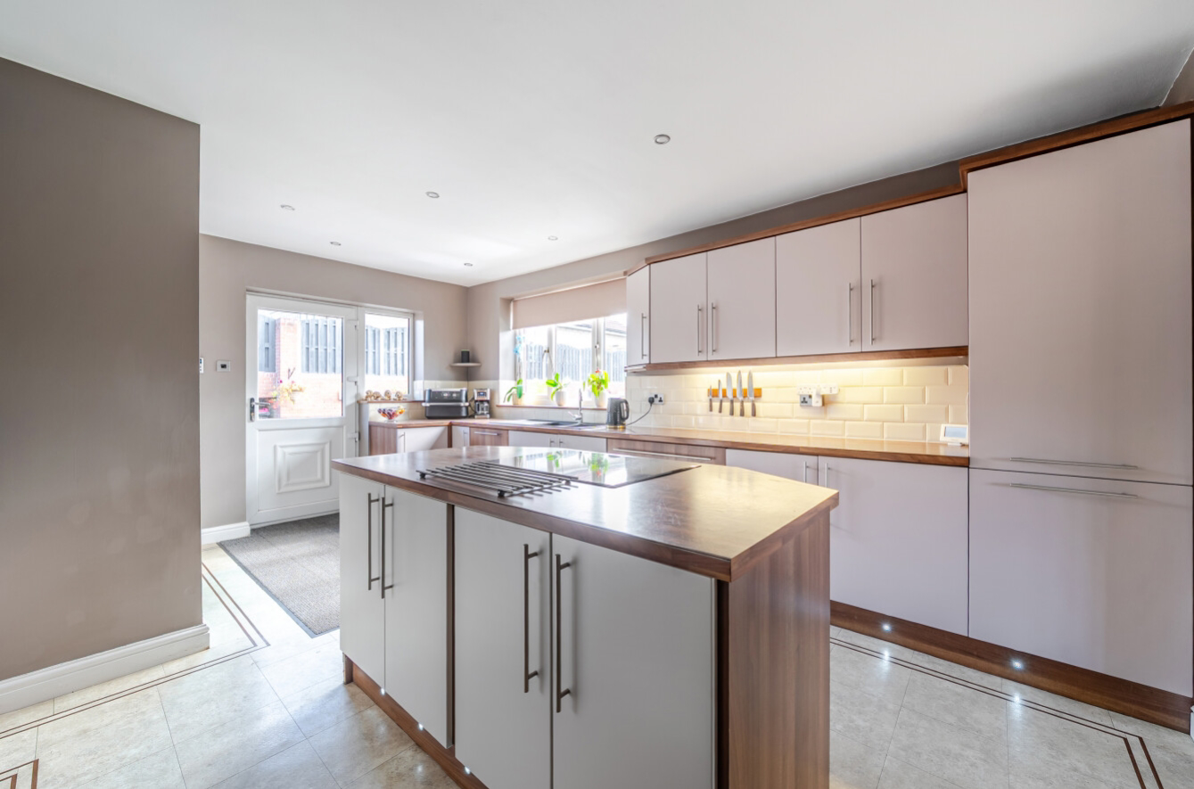 Manor Road, Wales, Sheffield, South Yorkshire, S26, photo 4