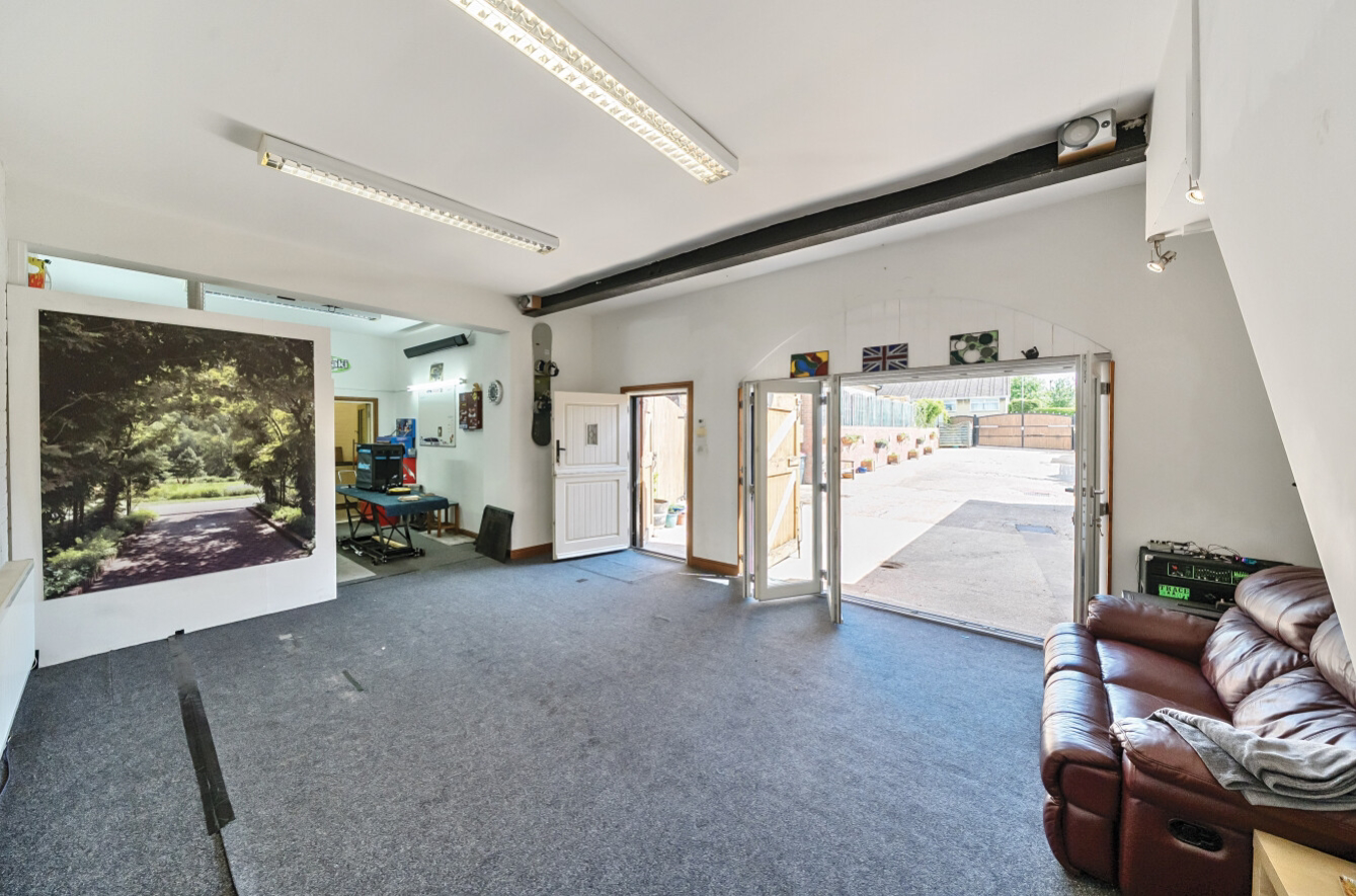 Manor Road, Wales, Sheffield, South Yorkshire, S26, photo 17