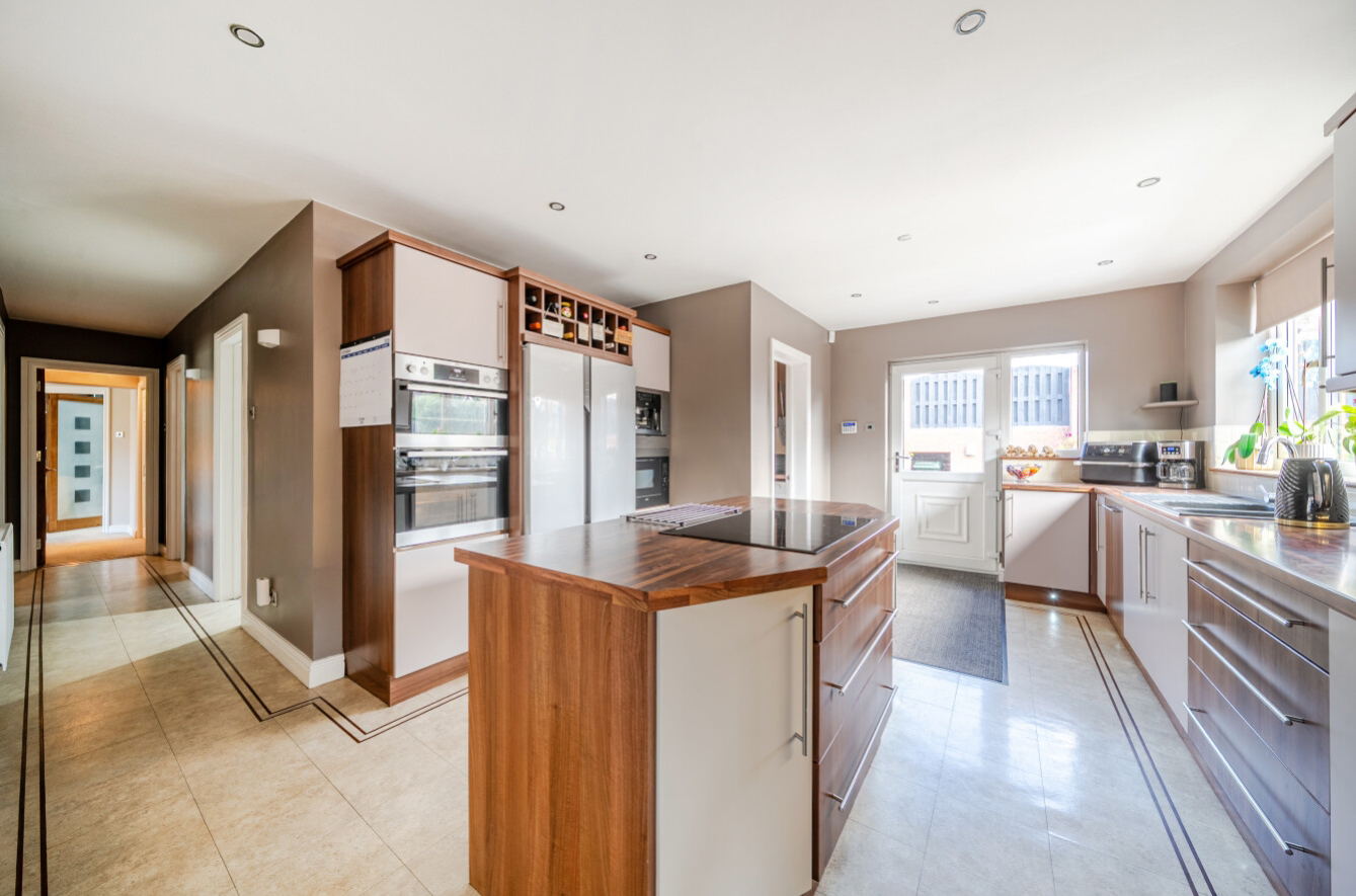 Manor Road, Wales, Sheffield, South Yorkshire, S26, photo 3