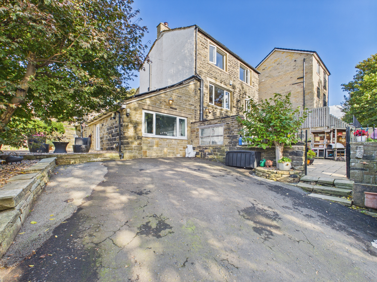 273 LONGWOOD ROAD, LONGWOOD, HUDDERSFIELD, photo 39