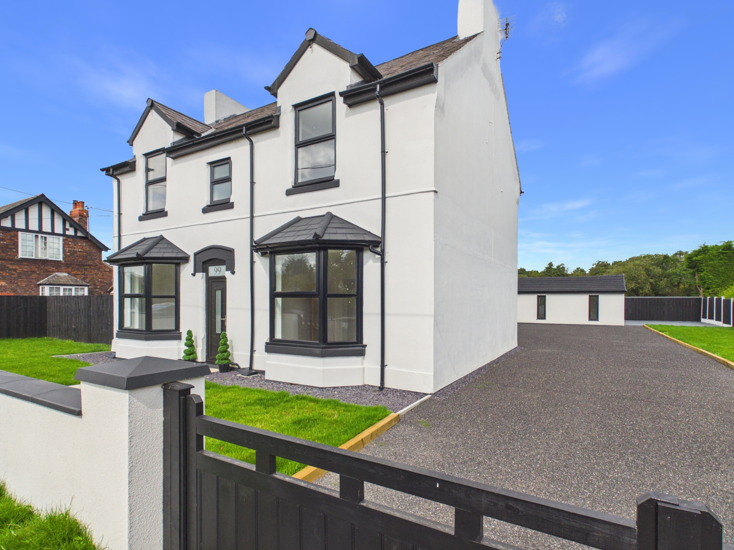 Chester Road, Sutton Weaver, Frodsham, Cheshire, WA7