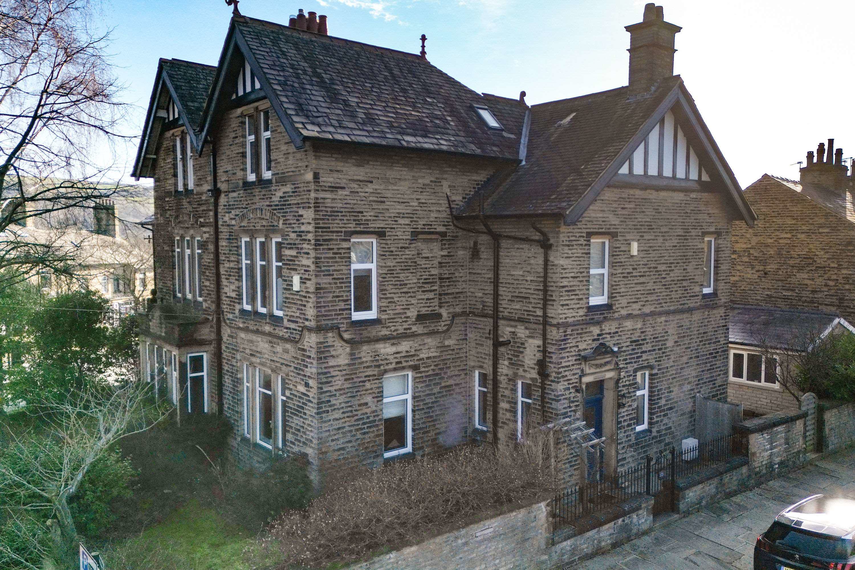 1 Stafford Parade, Skircoat Green, Halifax HX3 0PD