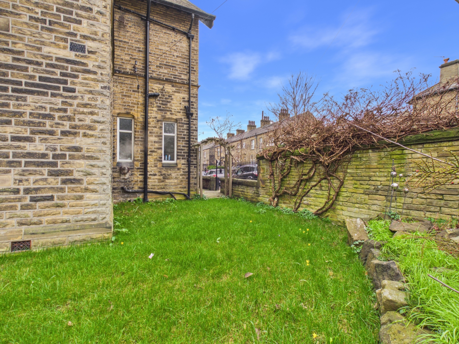 1 Stafford Parade, Skircoat Green, Halifax HX3 0PD, photo 36