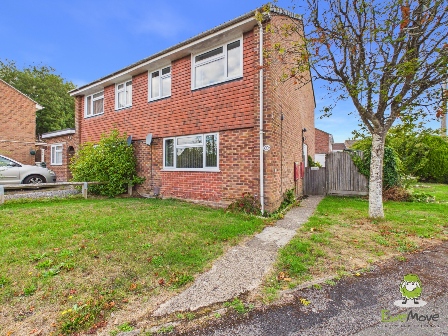 Braemar Drive, Oakley, Basingstoke, Hampshire, RG23