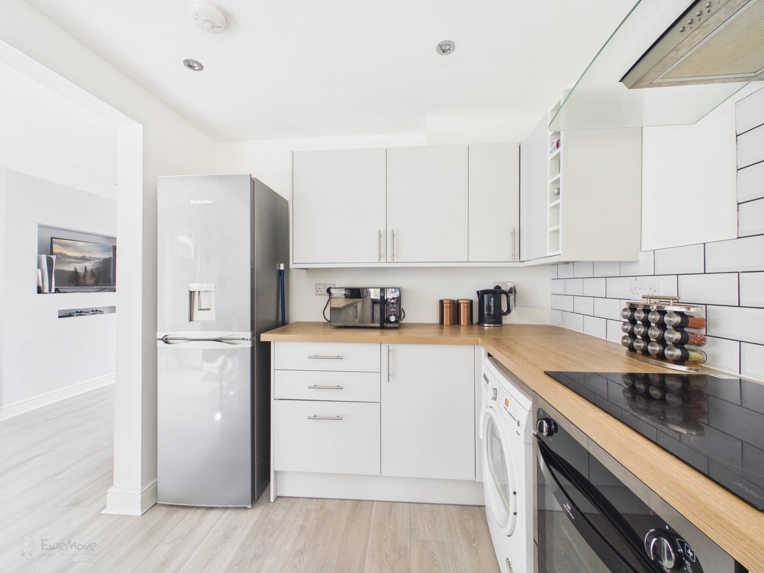 Featherston Drive, Burbage LE10, photo 4