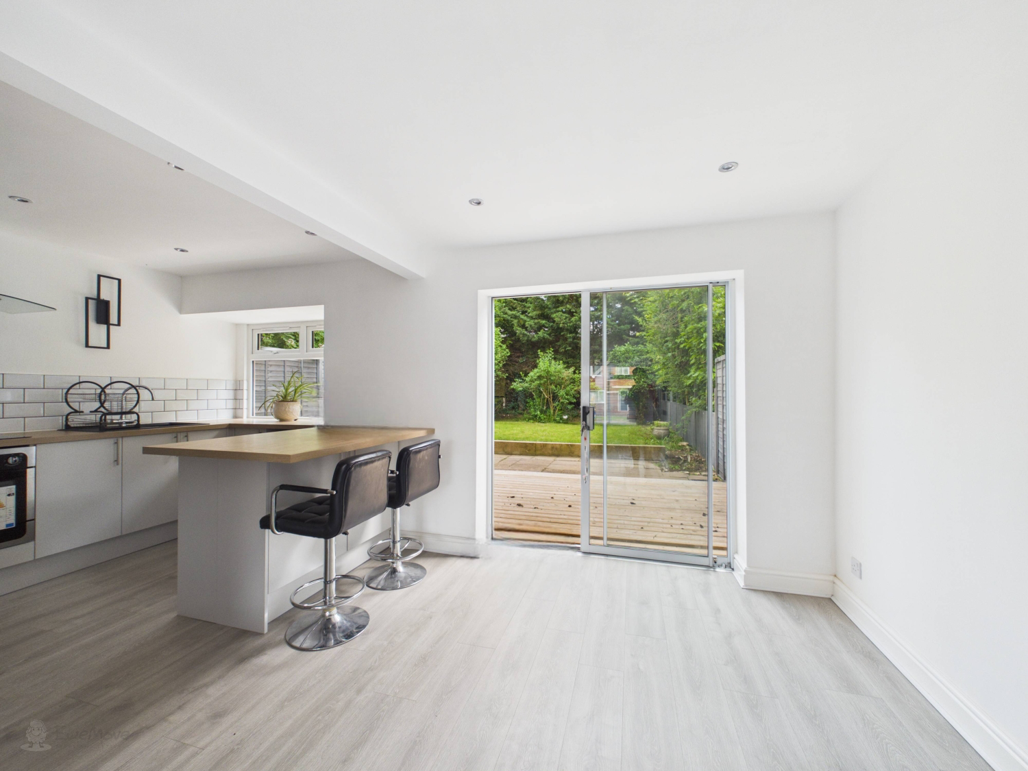 Featherston Drive, Burbage LE10, photo 6