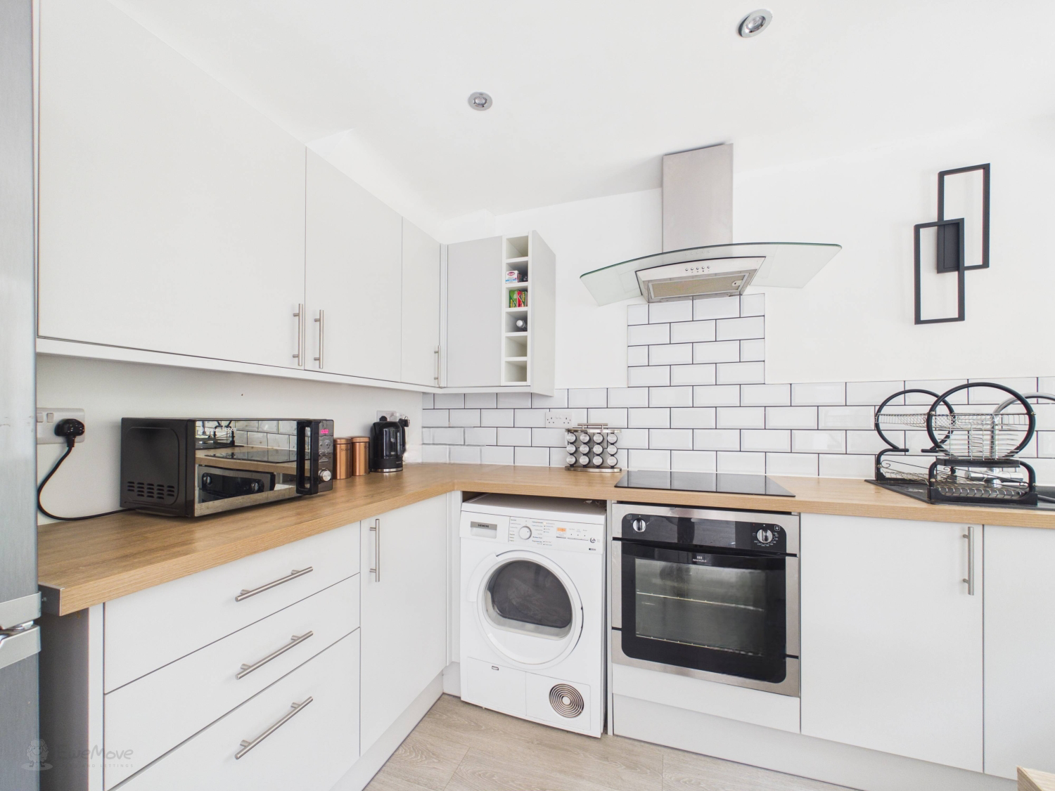 Featherston Drive, Burbage LE10, photo 5