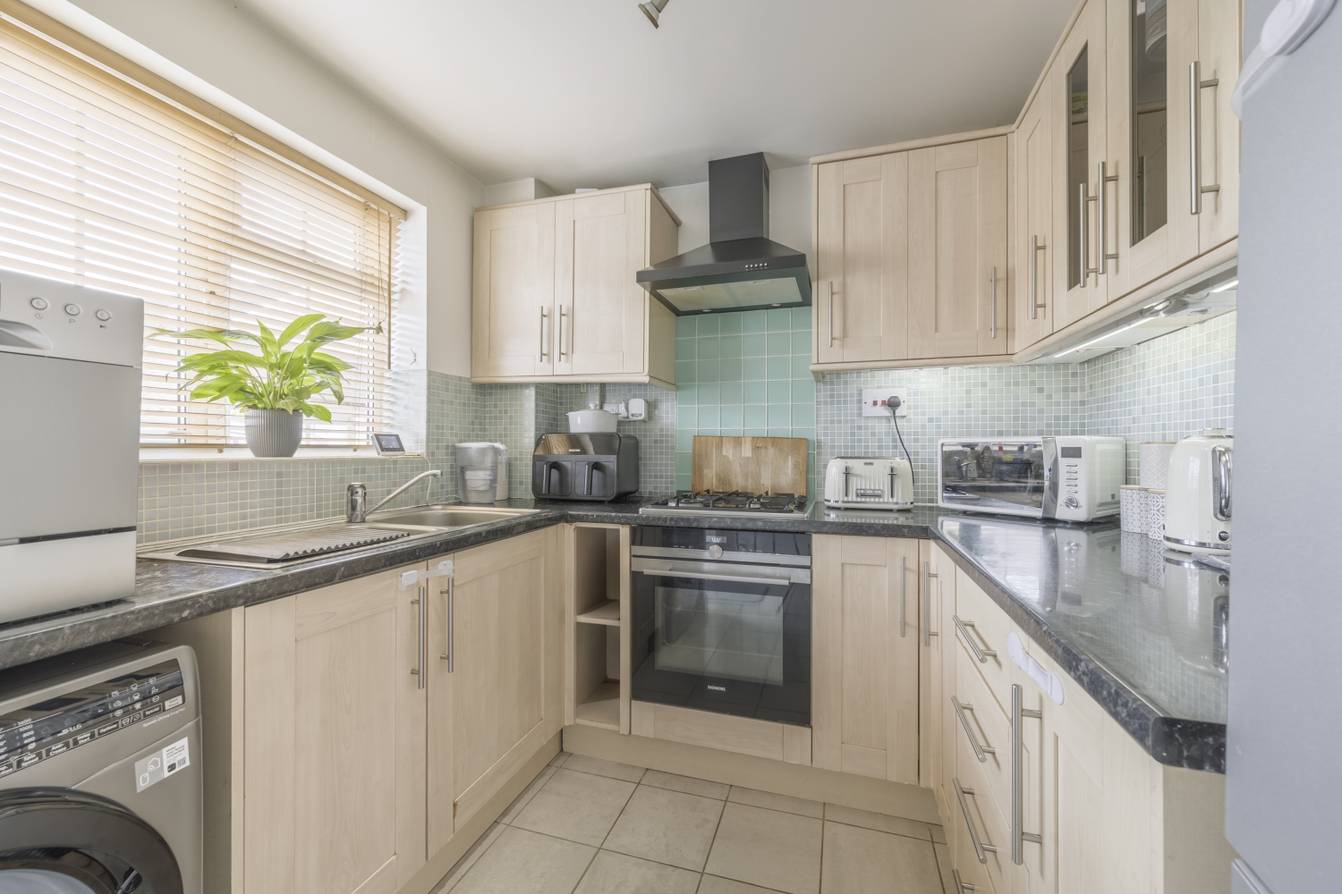 Griffiths Close, Swindon, SN3, photo 3