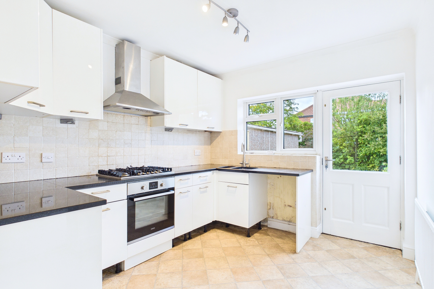Lawnswood Drive, York, North Yorkshire, YO30 5QL, photo 2