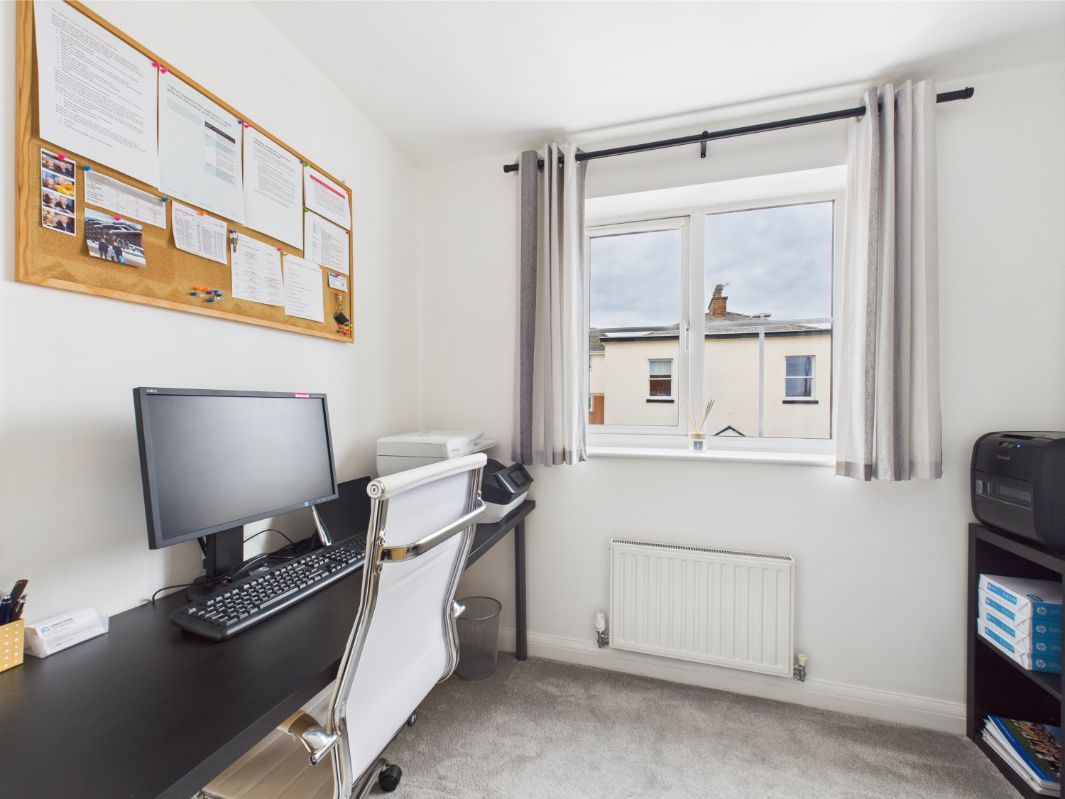 CAM03729G0-PR0048-STILL023