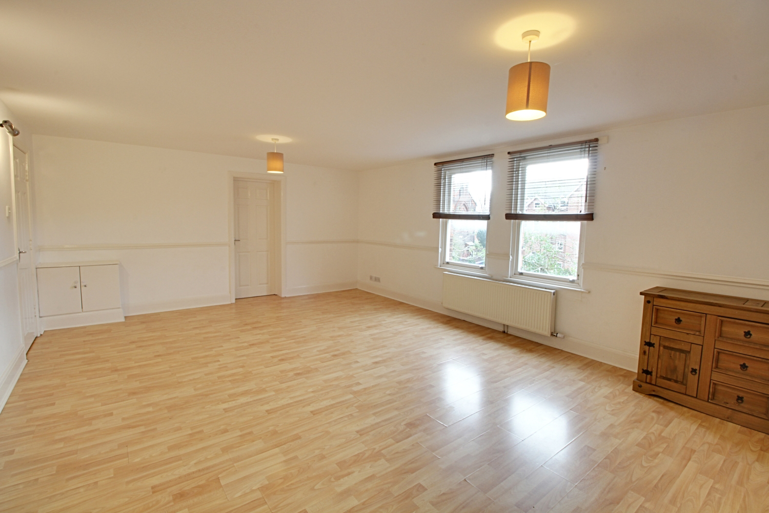Flat 5, Elizabeth Court, 11b Livingstone Drive North